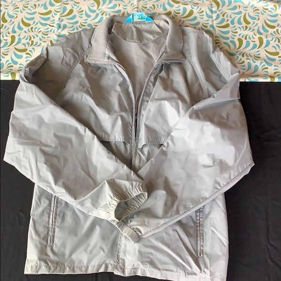 🦋 3/$20 Basic Oversized Grey Windbreaker - Picture 1 of 3